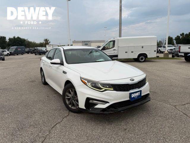 2019 Kia Optima LX — photo 1 of 12