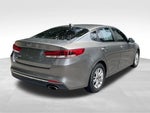 2017 Optima Thumbnail 4