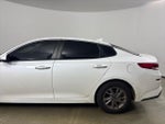 2020 Optima Thumbnail 9