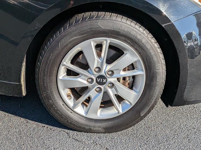 2017 Kia Optima - $8,324