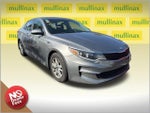 2017 Optima Thumbnail 1
