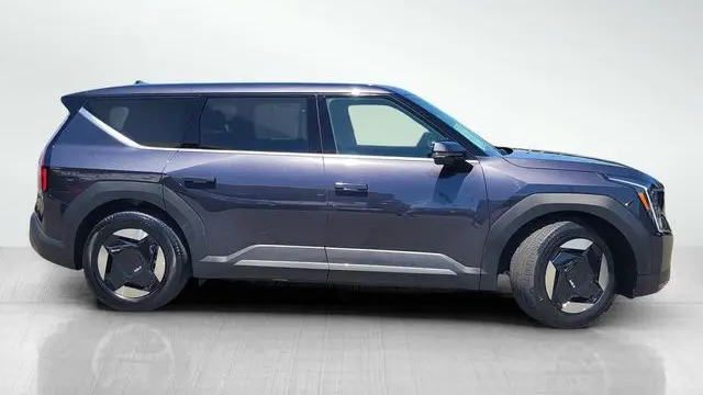 2026 Kia EV9 Light Long Range