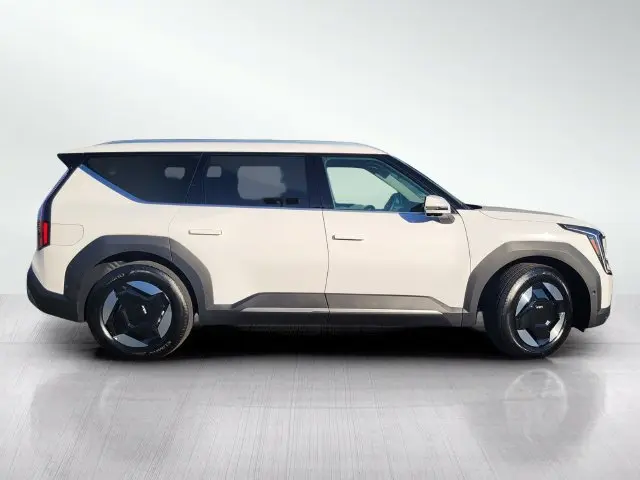 2026 Kia Ev9 - $47,898