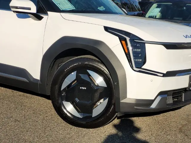 2026 Kia Ev9 - $47,898