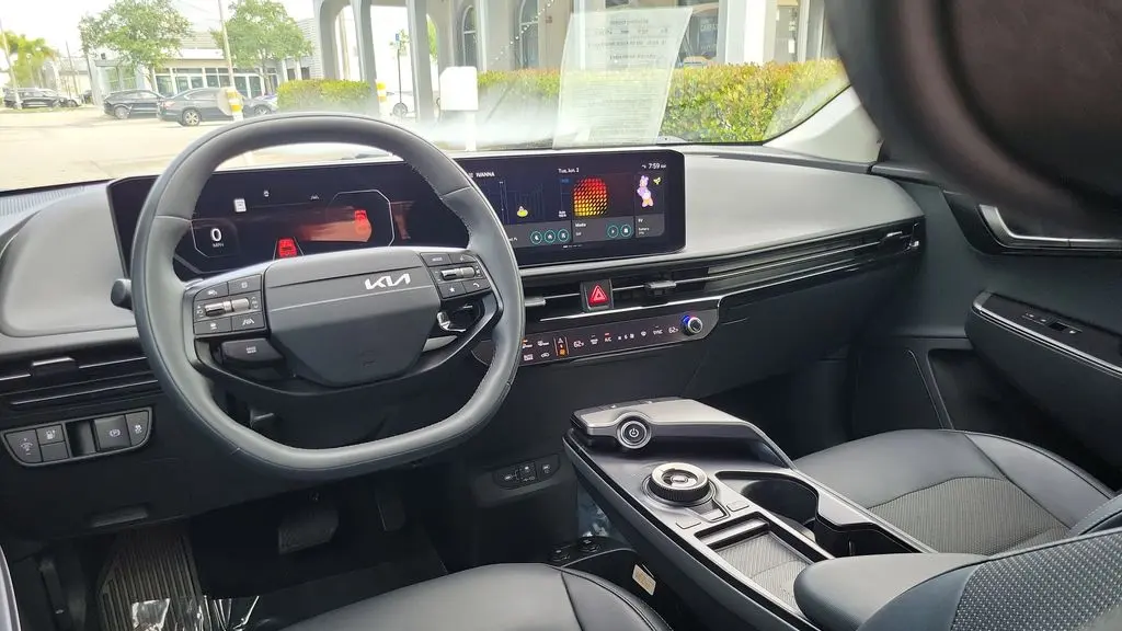 2025 Kia EV6 Light
