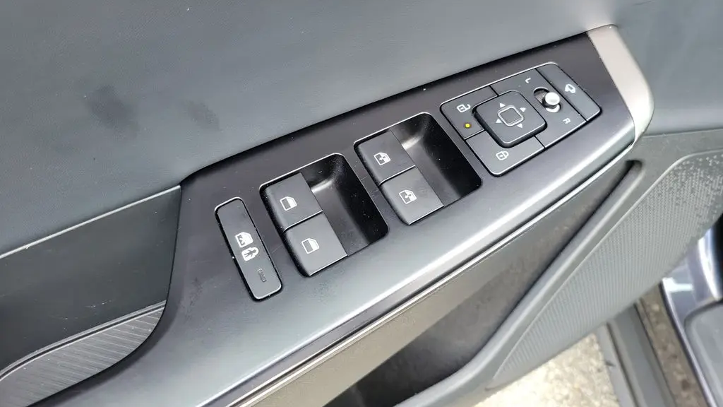 2025 Kia EV6 Light