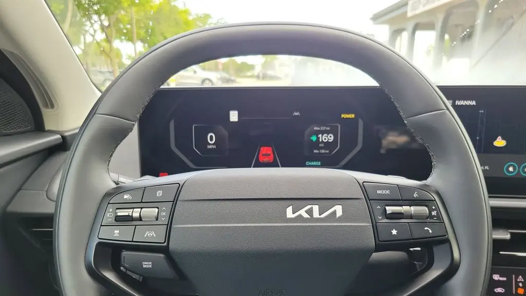 2025 Kia EV6 Light
