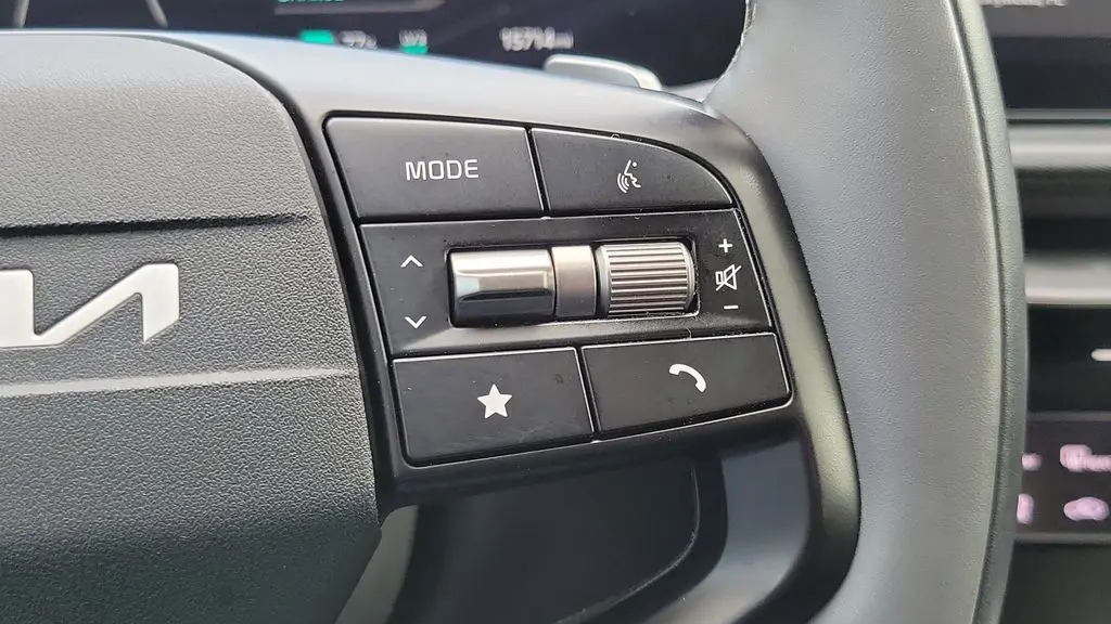 2025 Kia EV6 Light