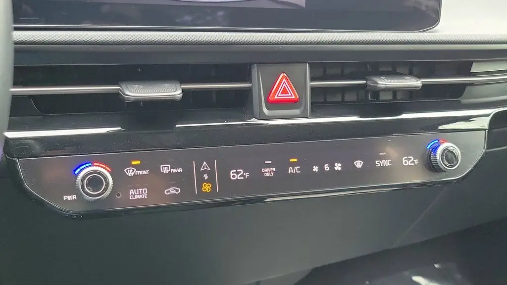 2025 Kia EV6 Light