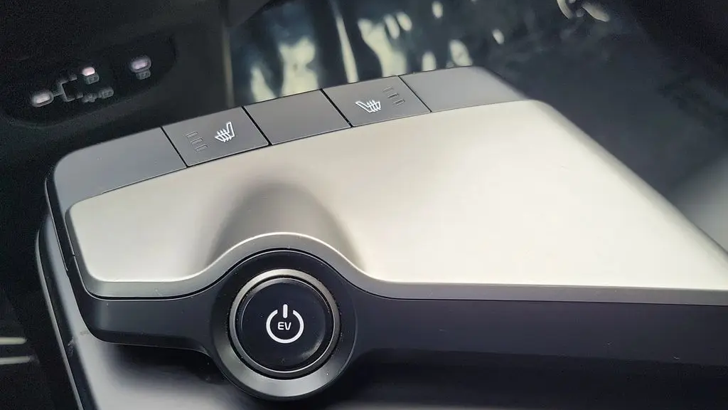 2025 Kia EV6 Light