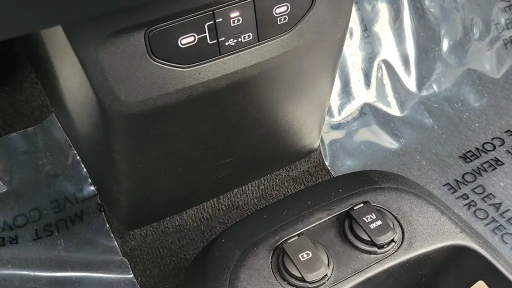 2025 Kia EV6 Light