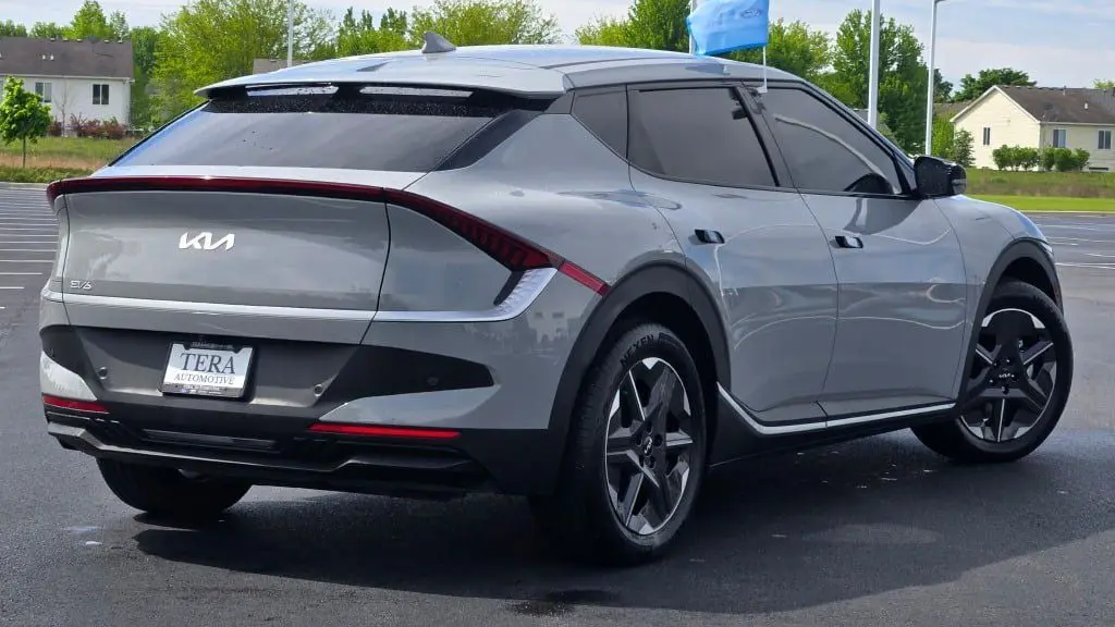 2025 Kia EV6 Wind