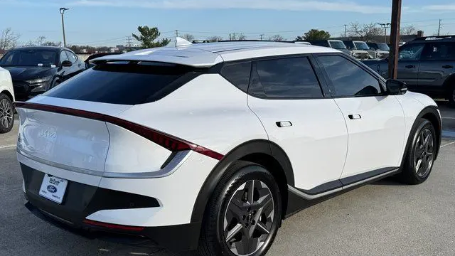 2025 Kia EV6 Light Long Range