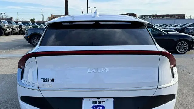 2025 Kia EV6 Light Long Range