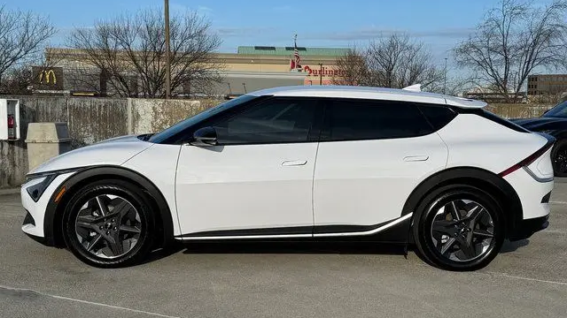 2025 Kia EV6 Light Long Range