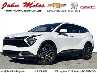 2023 Kia Sportage with Glacial White Pearl Exterior