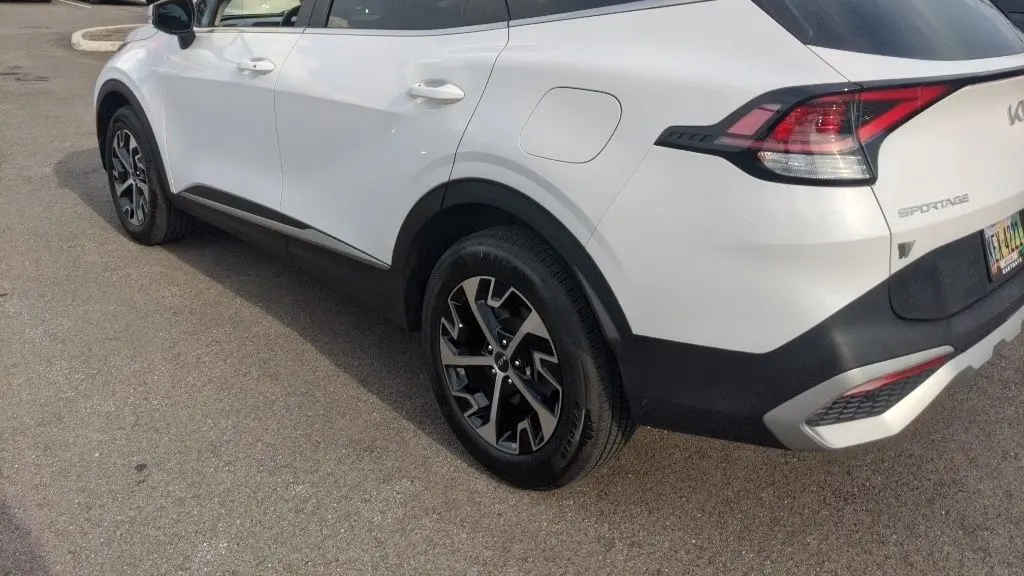 2024 Kia Sportage EX