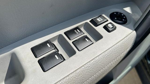 2011 Kia Sorento LX