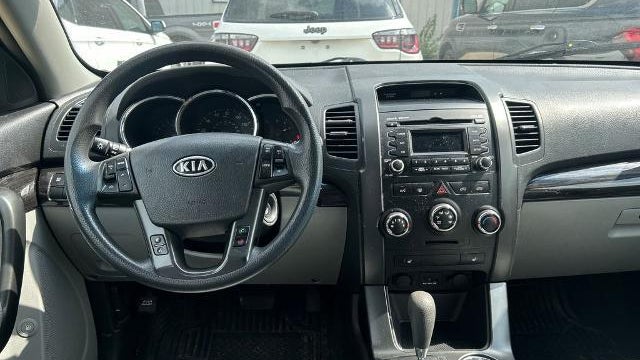 2011 Kia Sorento LX