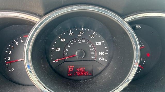 2011 Kia Sorento LX