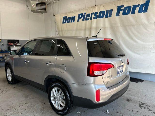 2014 Kia Sorento - $9,400