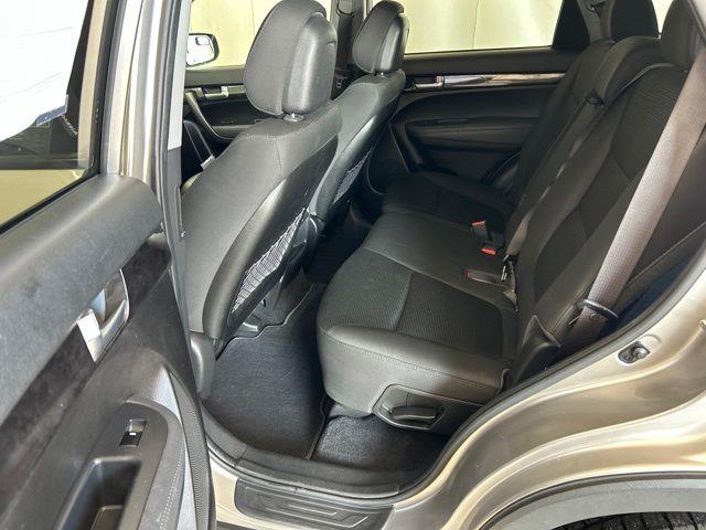 2014 Kia Sorento - $9,400