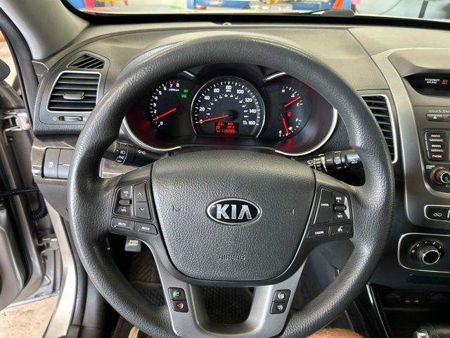 2014 Kia Sorento - $9,400