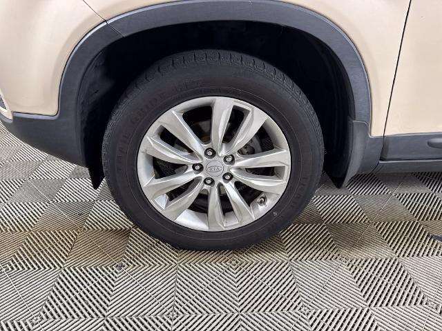 2011 Kia Sorento - $5,901
