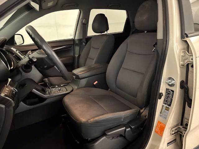 2011 Kia Sorento - $5,901