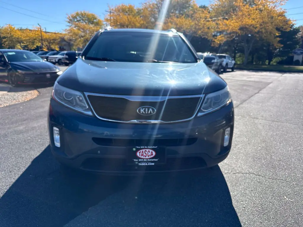 2014 Kia Sorento - $8,702