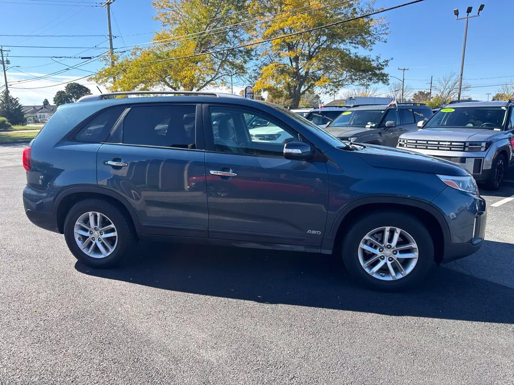 2014 Kia Sorento - $8,702