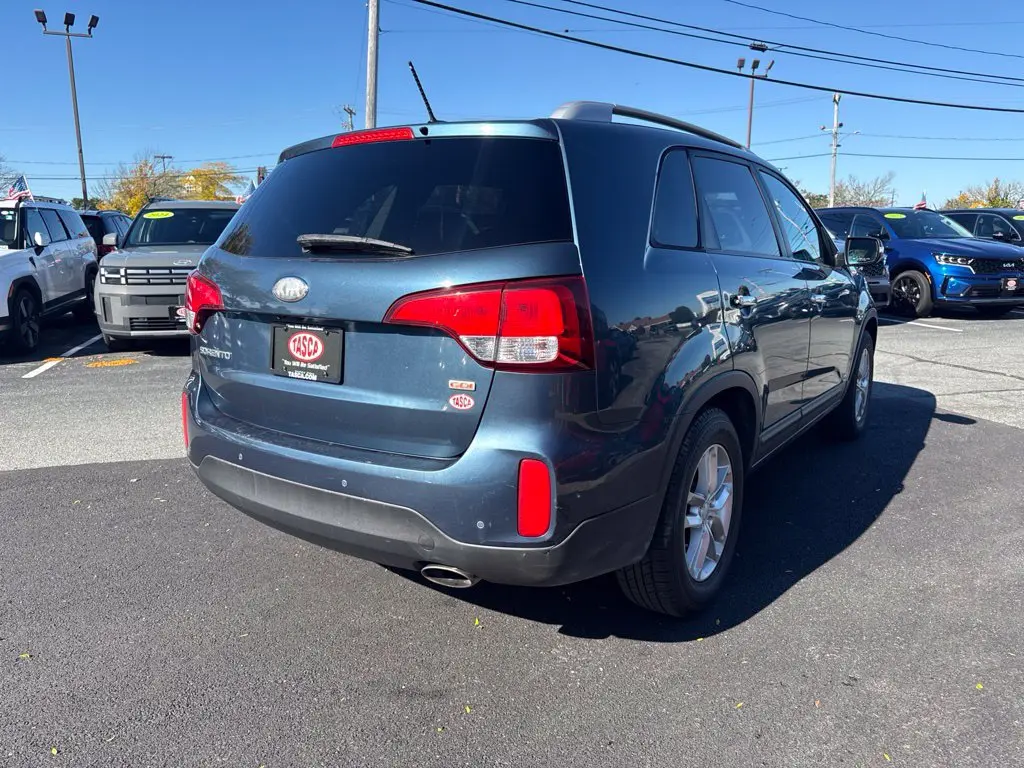 2014 Kia Sorento - $8,702