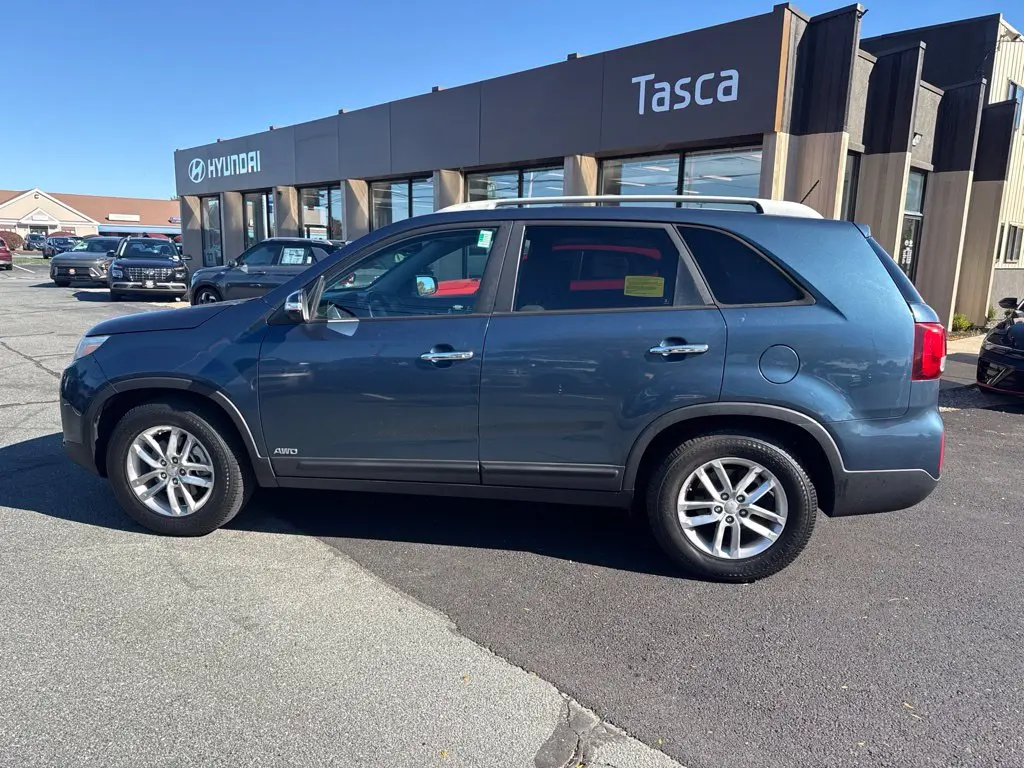 2014 Kia Sorento - $8,702