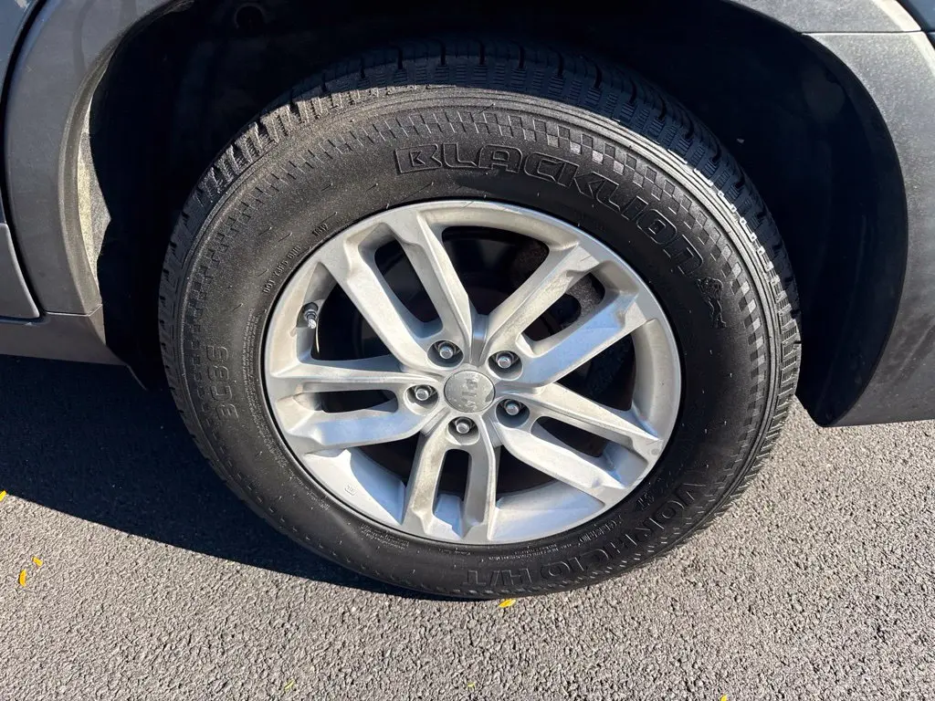 2014 Kia Sorento - $8,702