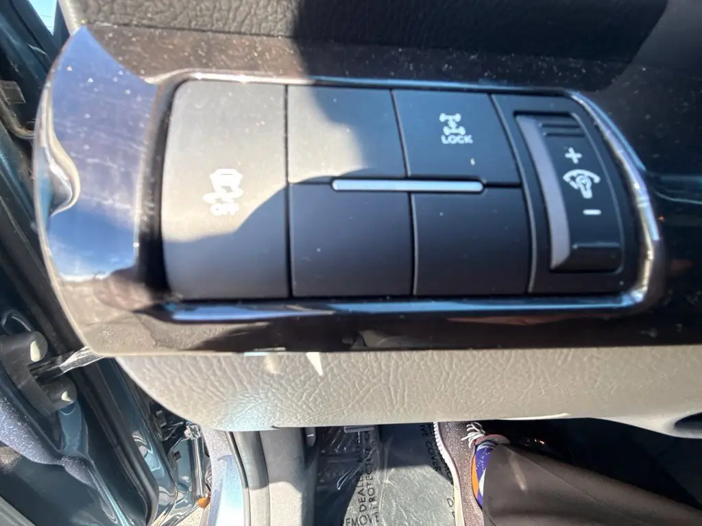 2014 Kia Sorento - $8,702