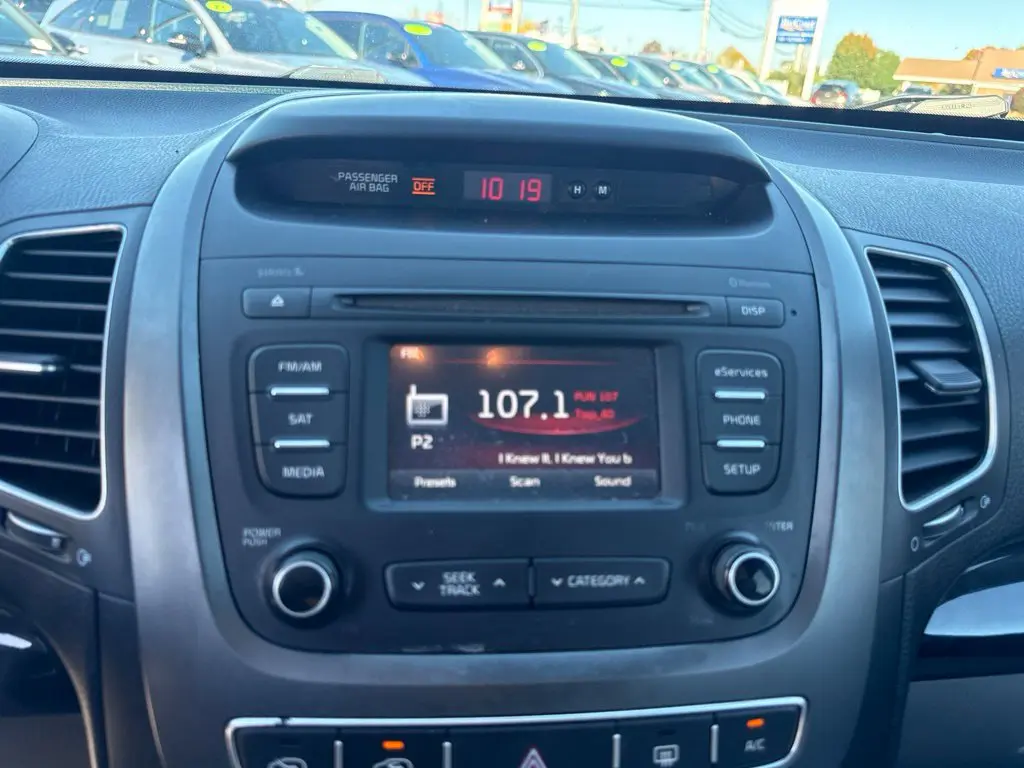 2014 Kia Sorento - $8,702