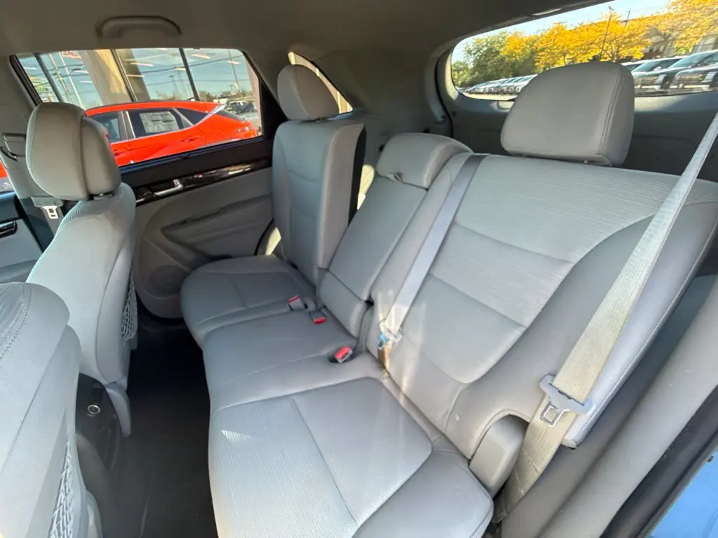 2014 Kia Sorento - $8,702