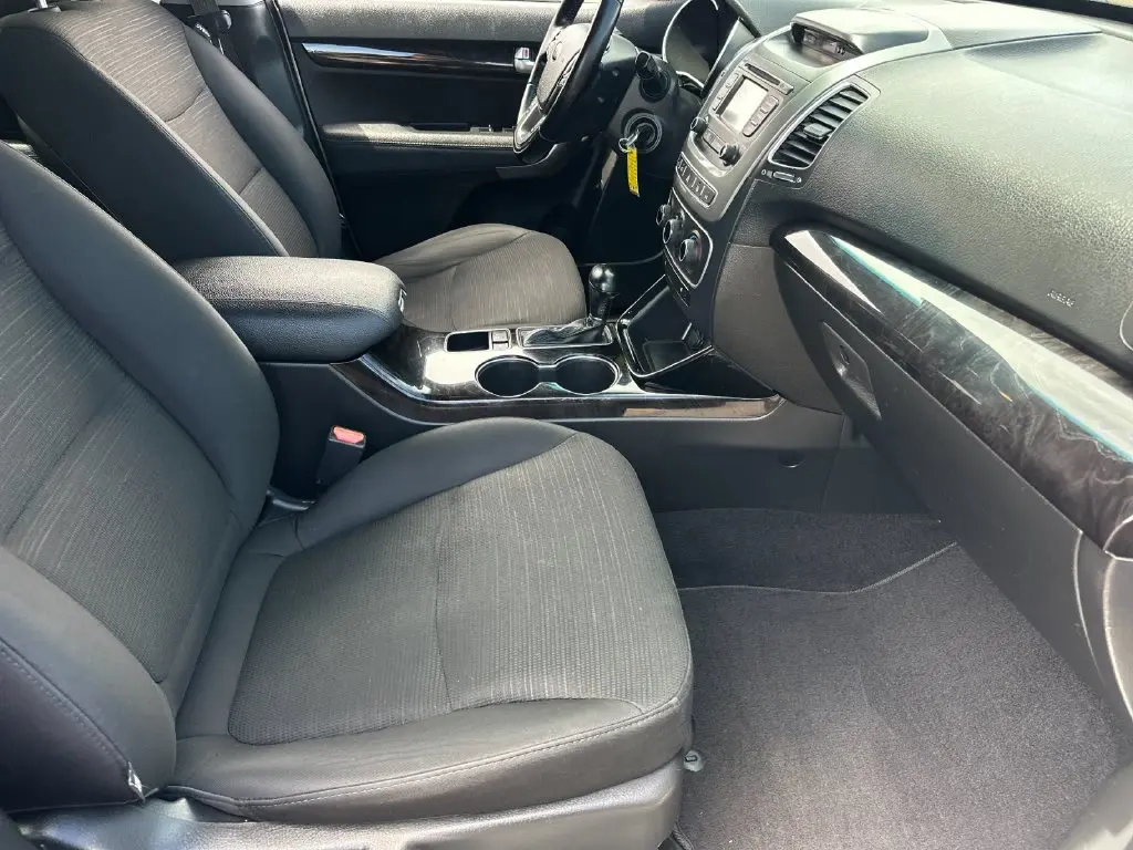 2014 Kia Sorento - $7,205