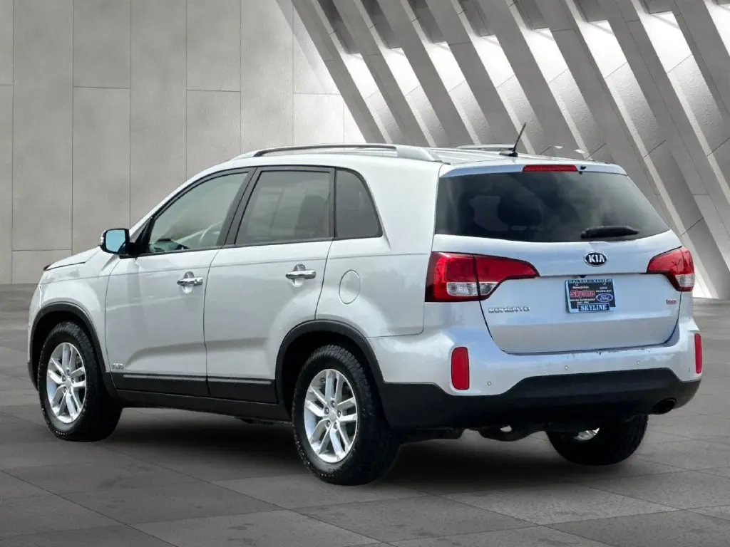 2014 Kia Sorento - $7,205