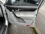2012 Sorento Thumbnail 16