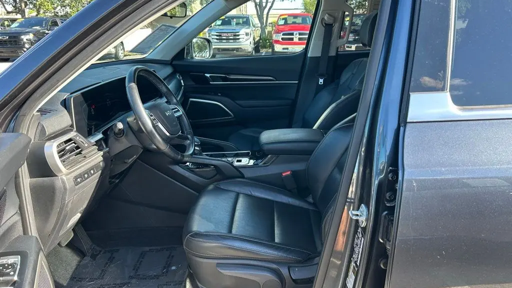 2023 Kia Telluride LX