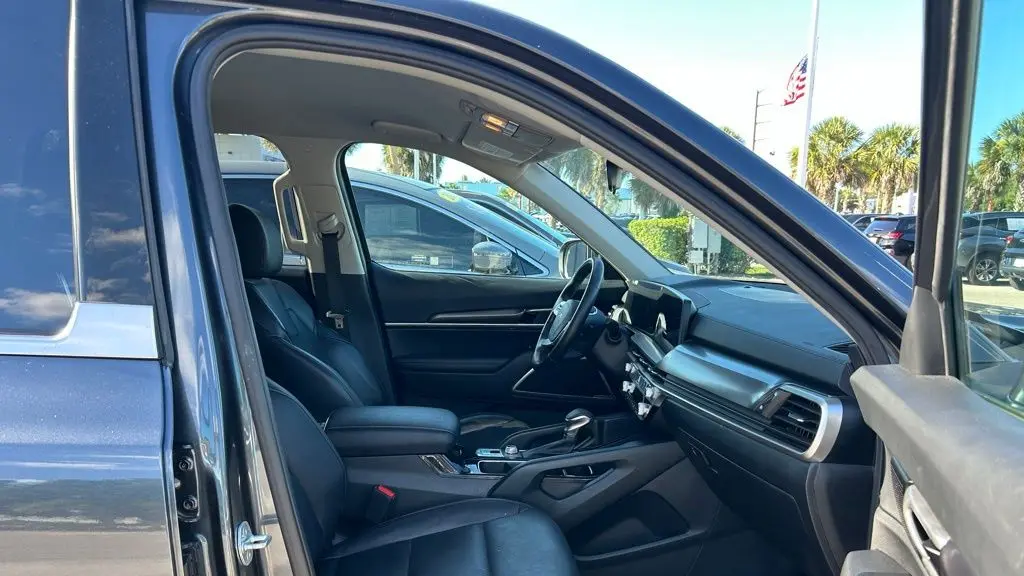 2023 Kia Telluride LX