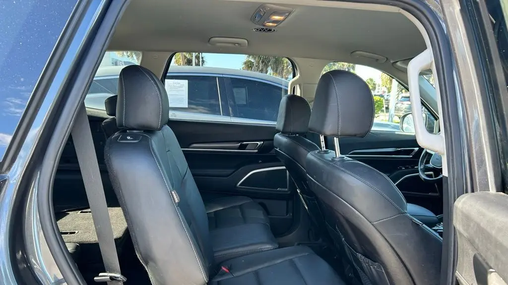 2023 Kia Telluride LX