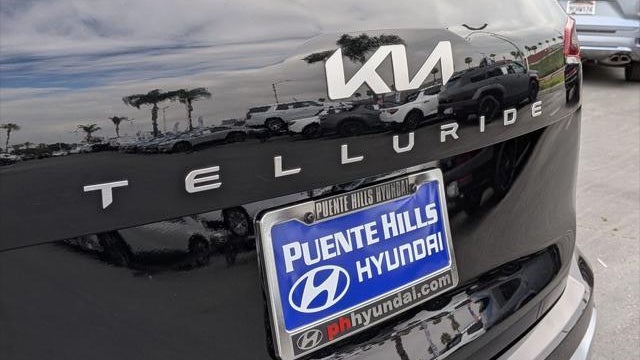 2023 Kia Telluride LX