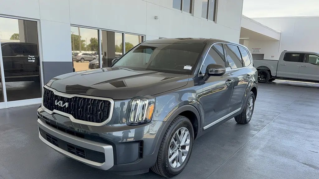 2023 Kia Telluride LX