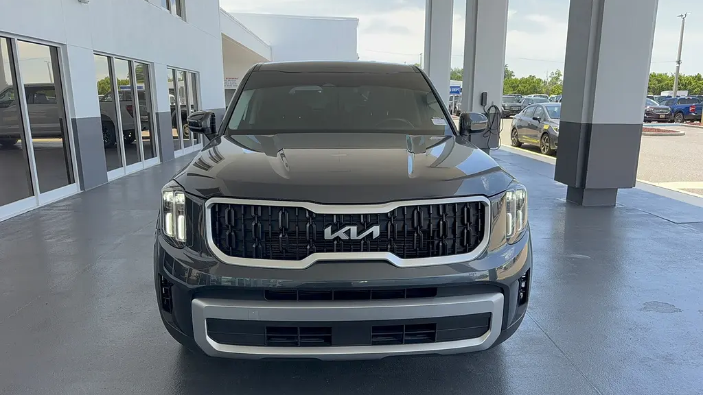 2023 Kia Telluride LX
