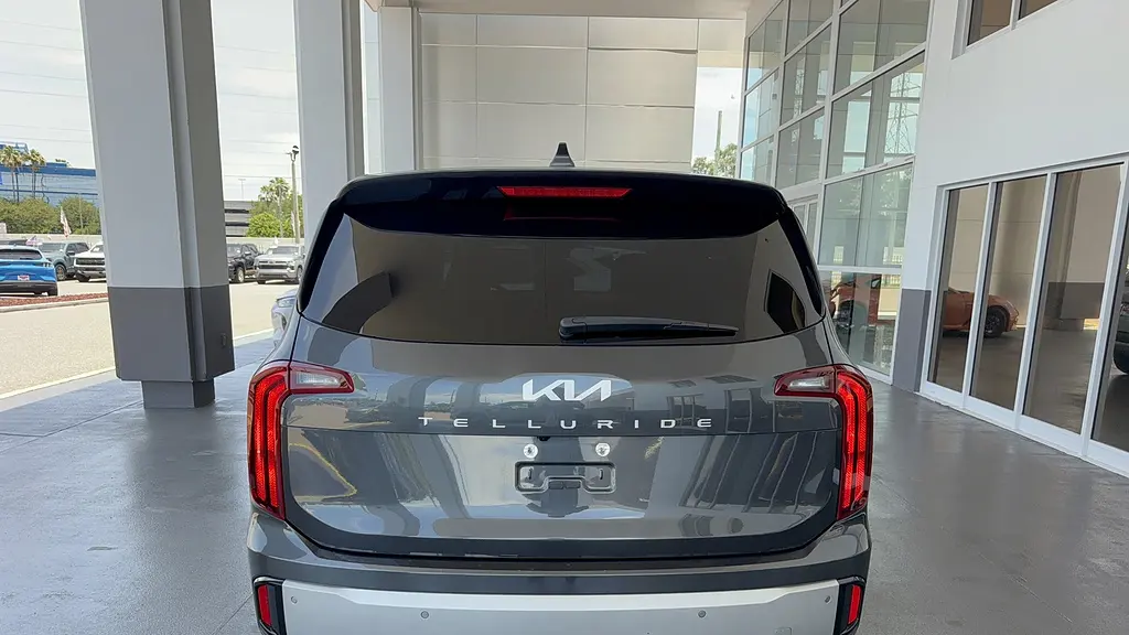 2023 Kia Telluride LX