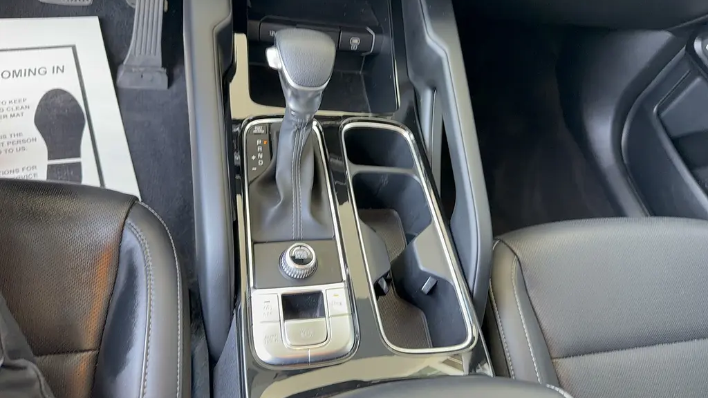 2023 Kia Telluride LX