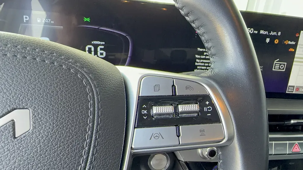 2023 Kia Telluride LX