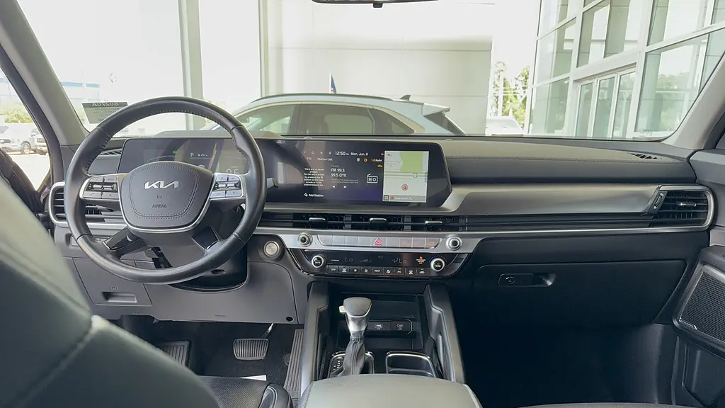 2023 Kia Telluride LX